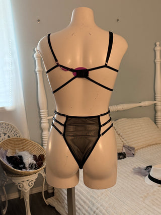 Avidlove lacy body suit. Red and black